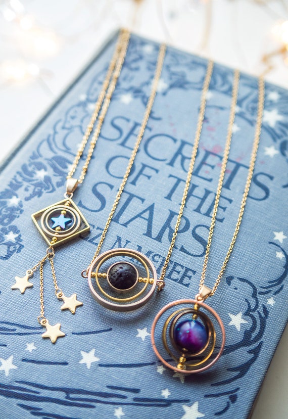 Astronomy Necklace: Discover Stunning Celestial Jewelry for Star Lovers