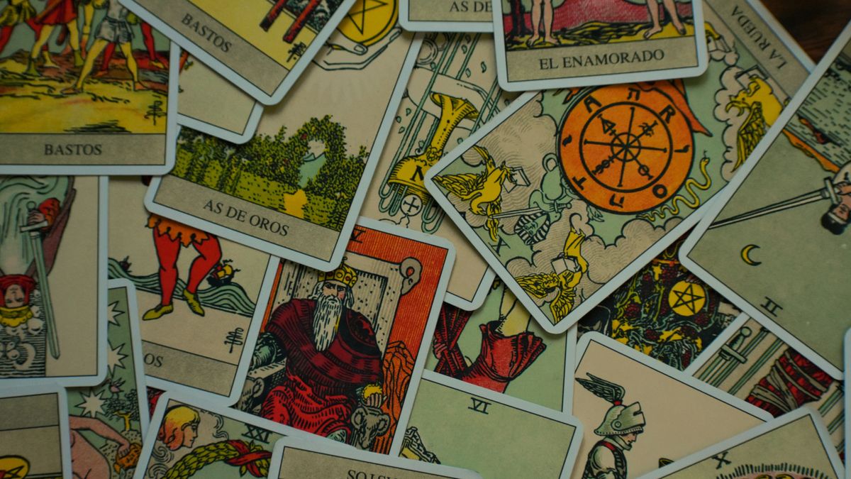 How to Interpret the 6 Bastos Tarot for Better Insights