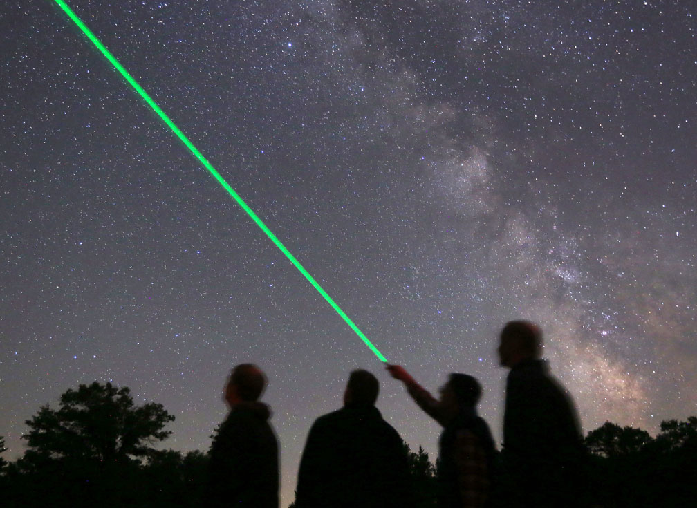 Green Laser Pointer for Astronomy: Why Its the Best Choice