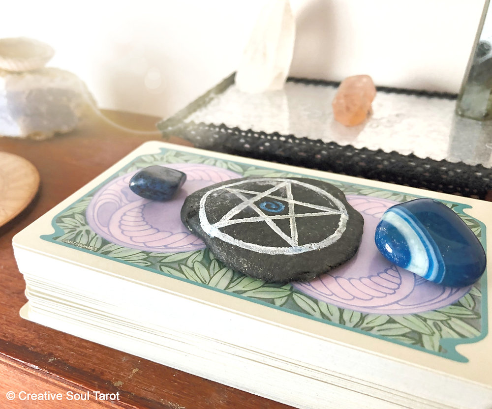 How to Cleanse Tarot Deck: Best ways for a fresh start!