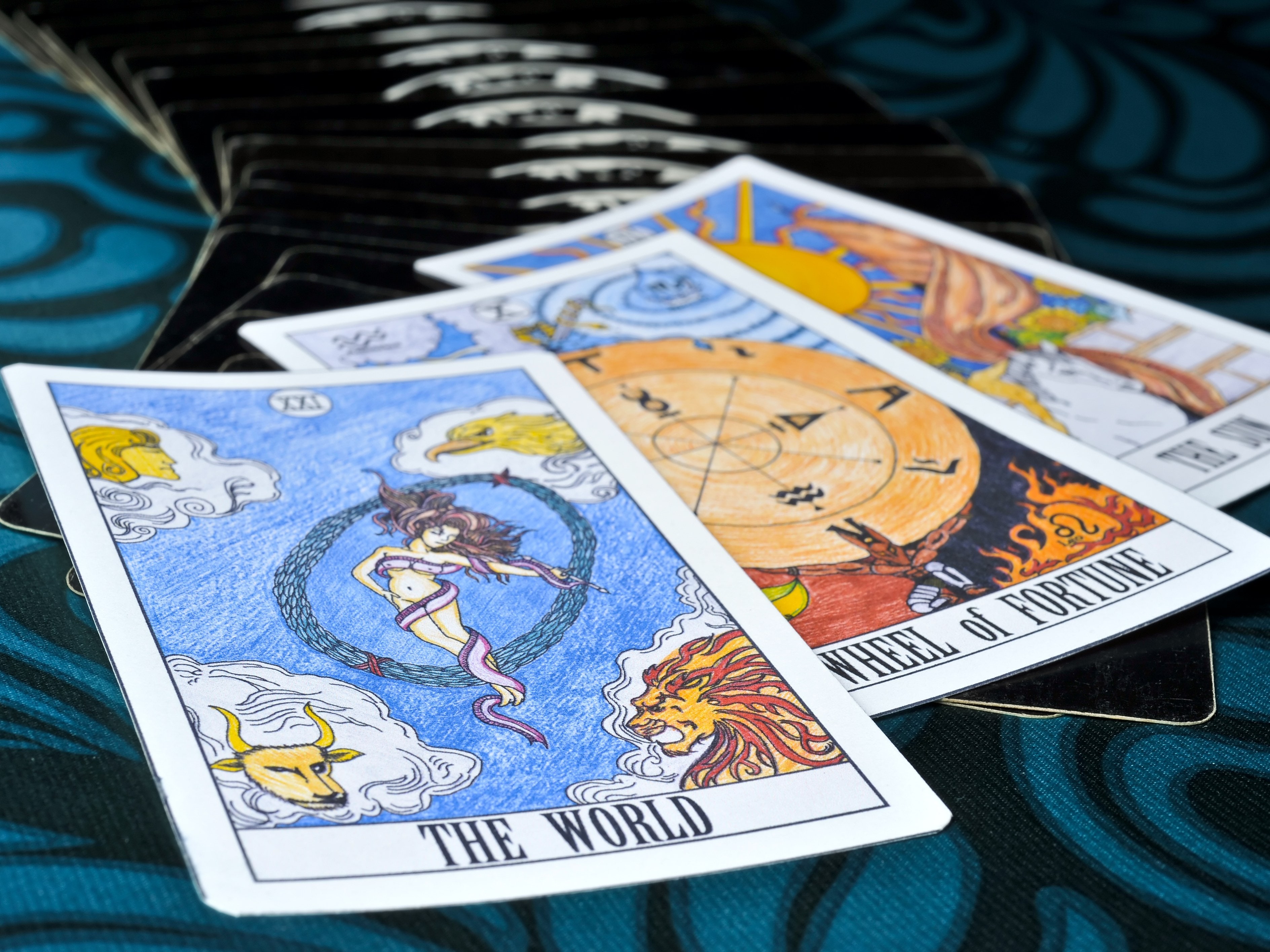 Confused by Tarot? Find the Best Website for Tarot Card Meanings