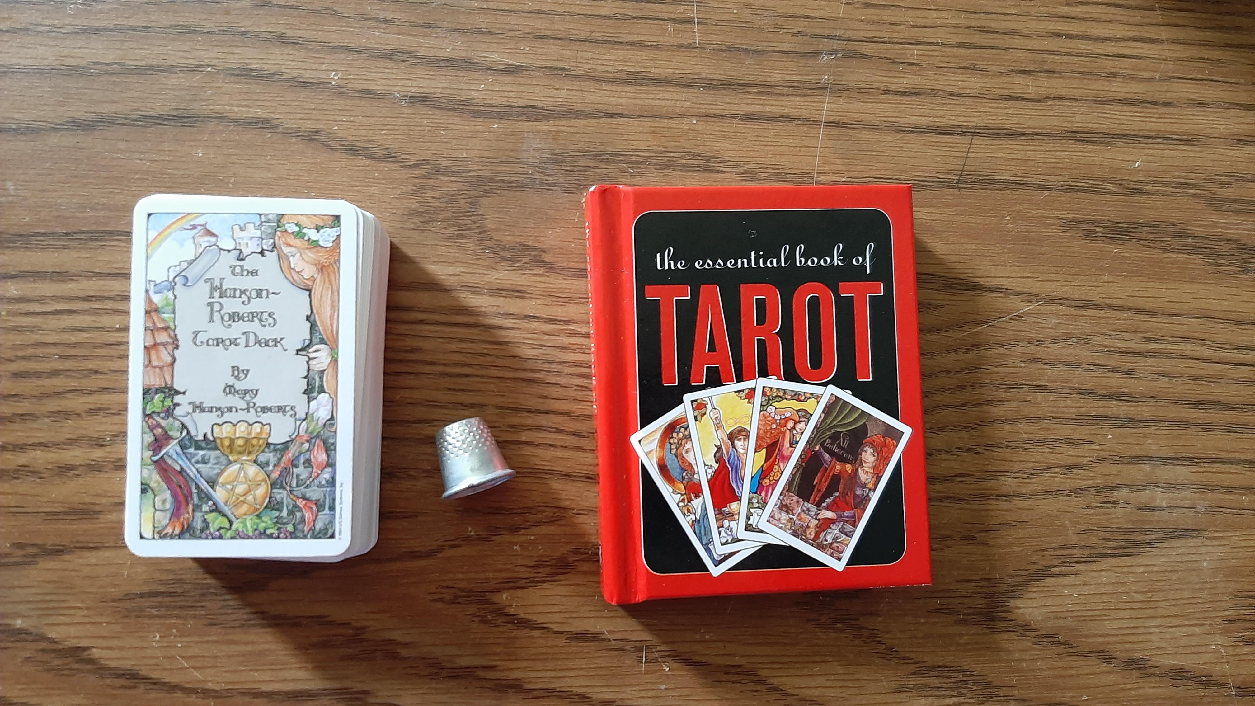 How to Use the Hanson Roberts Tarot Deck? Easy Tips for a Great Reading!