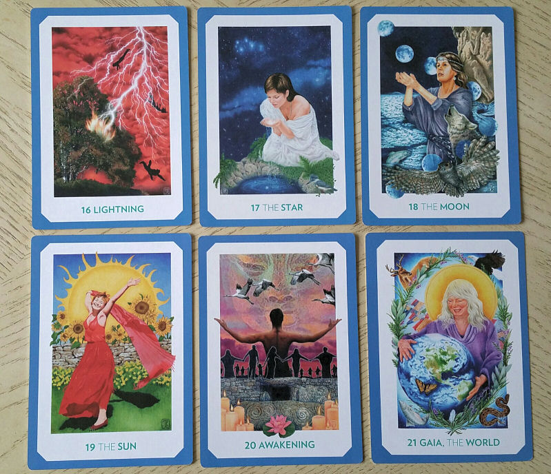 Best Gaia Tarot Deck (Reviews and Recommendations)