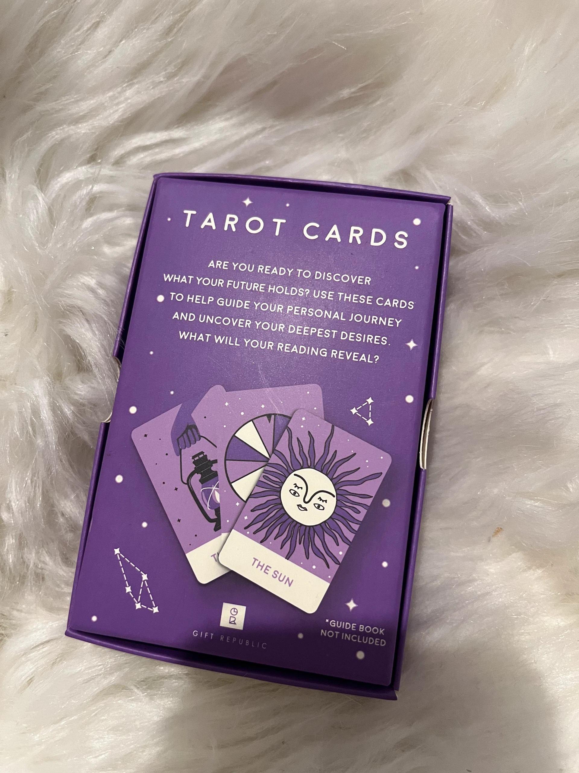 Club Tarot Readings: What Your Future Holds?