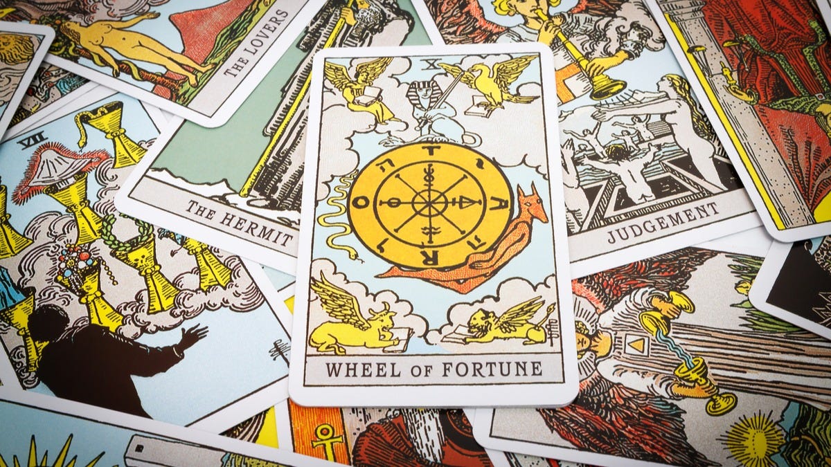 Club Tarot Readings: What Your Future Holds?