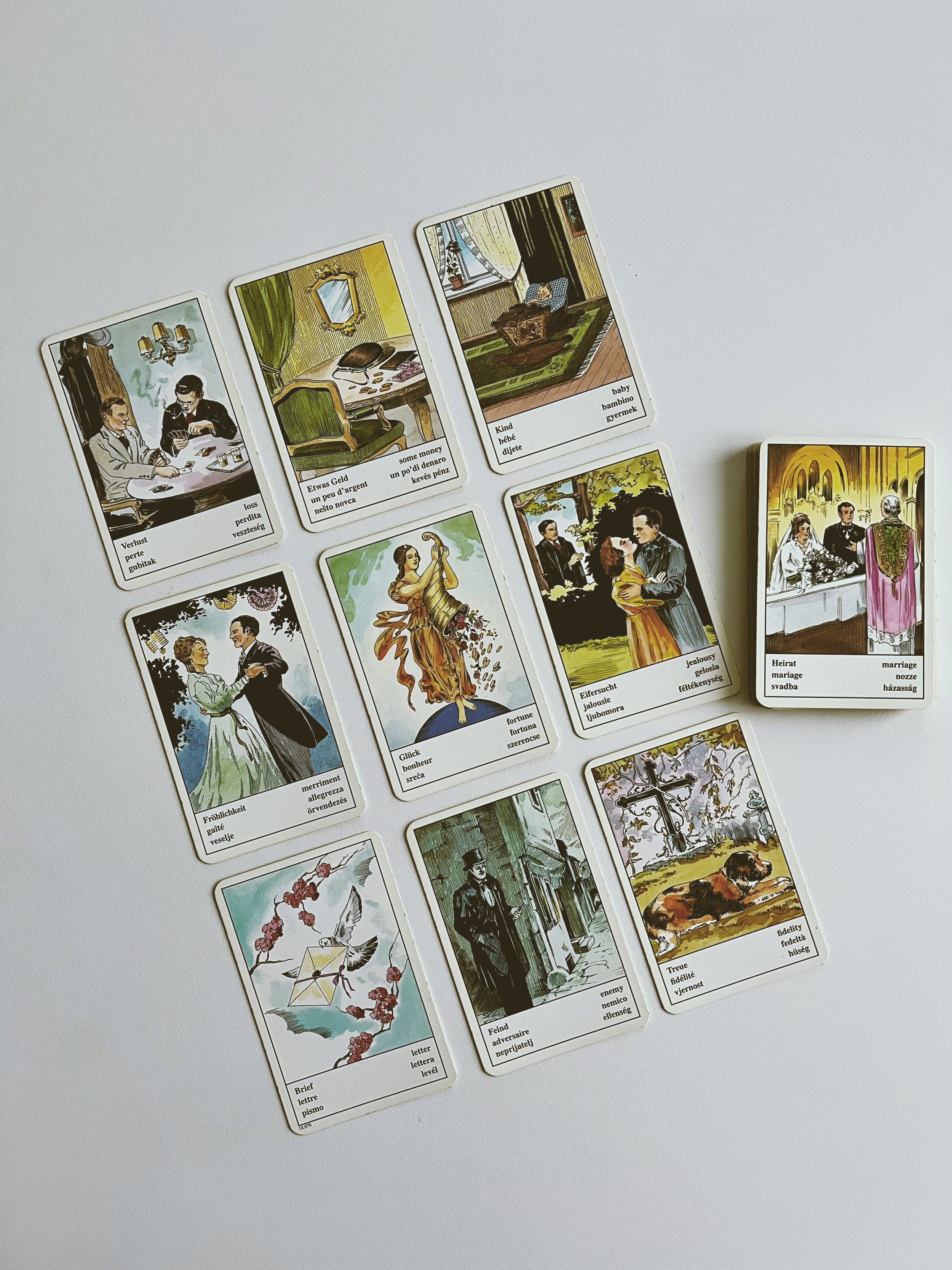 What are gypsy tarot cards online, and how do you get a free reading that is accurate and real?