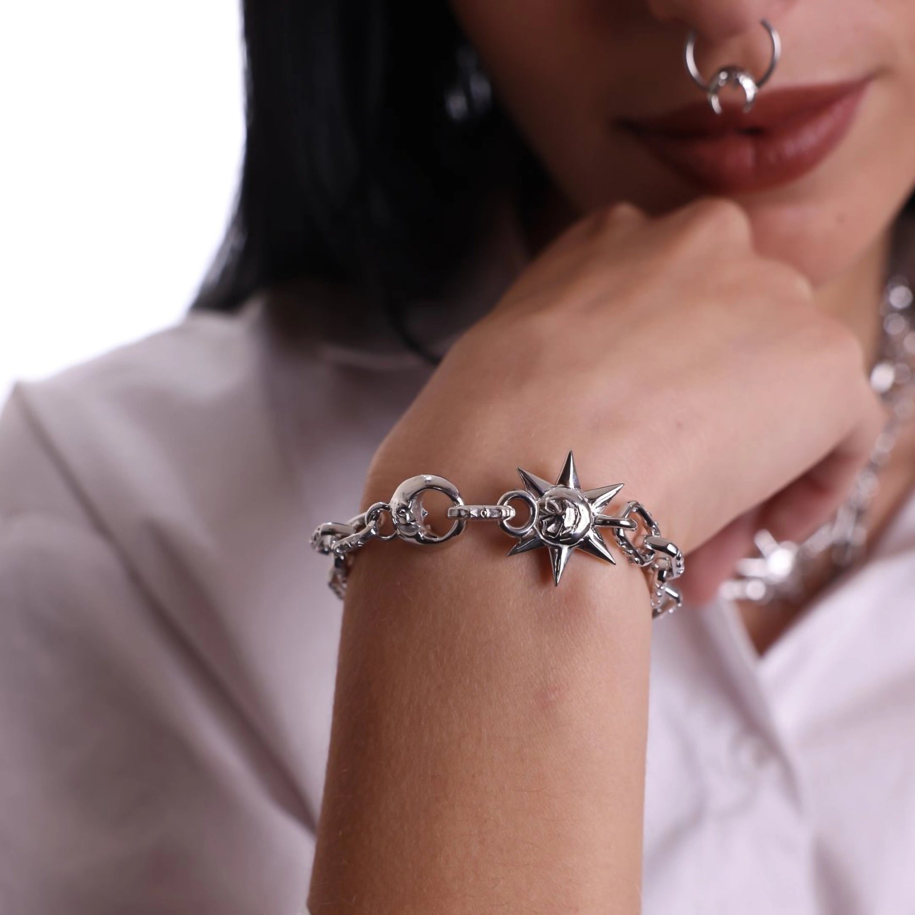 Where to Buy Hard Jewelry Astrology Bracelet? Here Is the Guide!