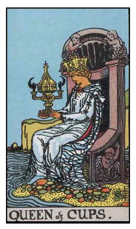 reina de copas tarot, what is the queen of cups upright and reversed meaning