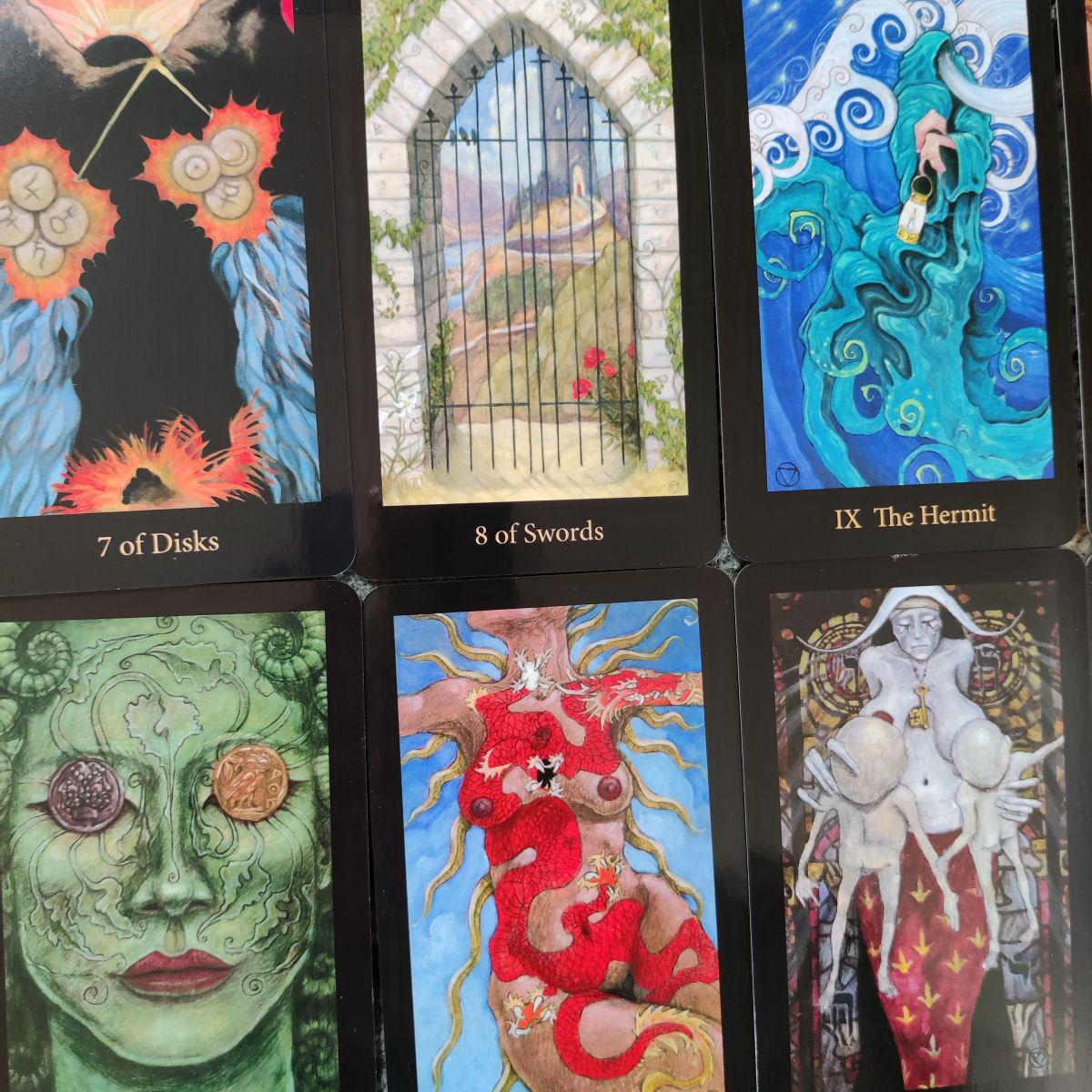 How does mary el tarot work? Discover the secrets of this amazing divination!